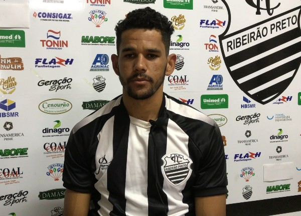 Paulista A3: Comercial perde atacante para time da elite goiana