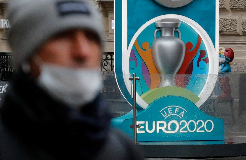 Uefa considera sede única para Eurocopa, diz presidente da Federação Suíça