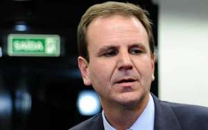 Prefeito do Rio diz que irá revogar resolução que autoriza público nos estádios