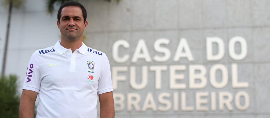 De olho em Tóquio-2020, Jardine acompanha Libertadores e jogos do Brasileirão