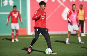 Zagueiro do Internacional projeta jogo duro contra o Fortaleza