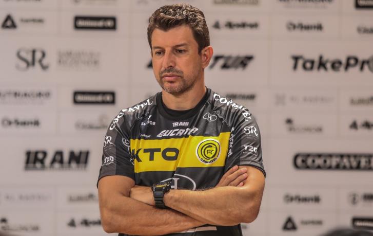 Ídolo do Coritiba chega e dá início aos trabalhos de pré-temporada no FC Cascavel