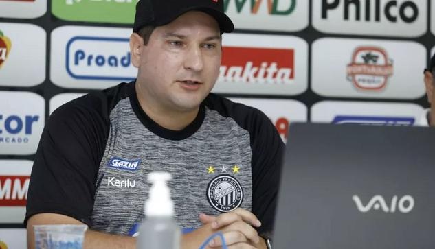 Matheus Costa valoriza Roberto Fernandes, mas quer se impor contra CRB