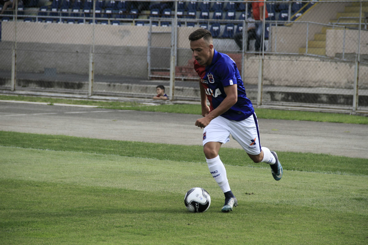 Série B: Lutando contra o Z4, Paraná deve vender atacante para os Emirados Árabes