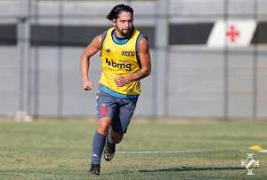 Benítez treina no campo pelo Vasco e corre contra o tempo para pegar o Coritiba