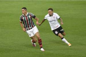 Danilo Barcelos pede 'vergonha na cara' após Fluminense ser goleado pelo Corinthians