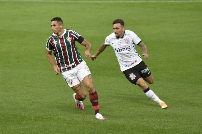 Danilo Barcelos pede ‘vergonha na cara’ após Fluminense ser goleado pelo Corinthians