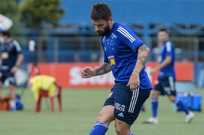 Sóbis admite problemas extracampo no Cruzeiro: ‘Vocês não sabem nem 10%’