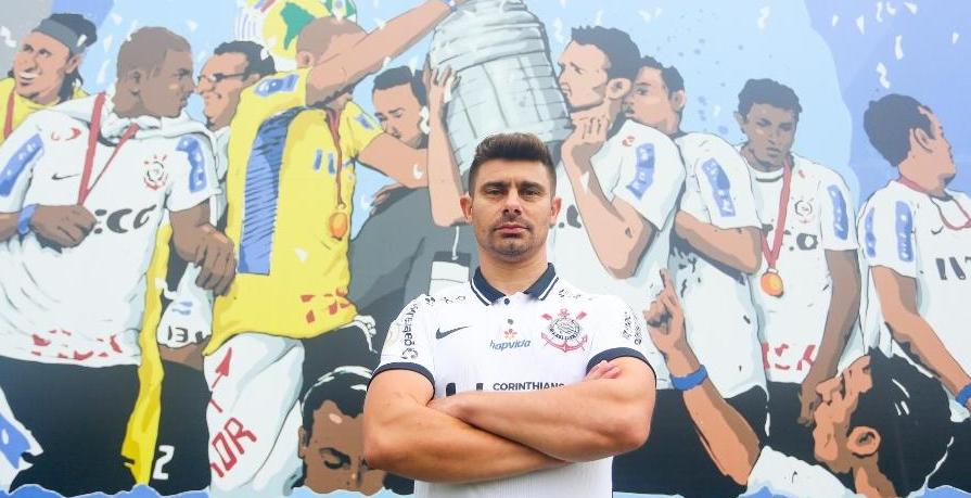 Corinthians anuncia volta de campeão da Libertadores e comete gafe