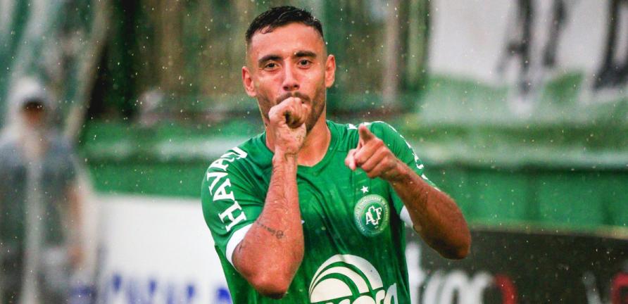Alan Ruschel festeja acesso da Chapecoense e crava: “Vamos em busca do título”