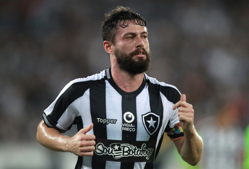 Botafogo receberá parte da venda de volante brasileiro para clube estadunidense