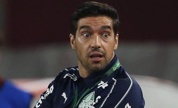 Técnico do Palmeiras faz uma comparação inusitada sobre futebol sem público