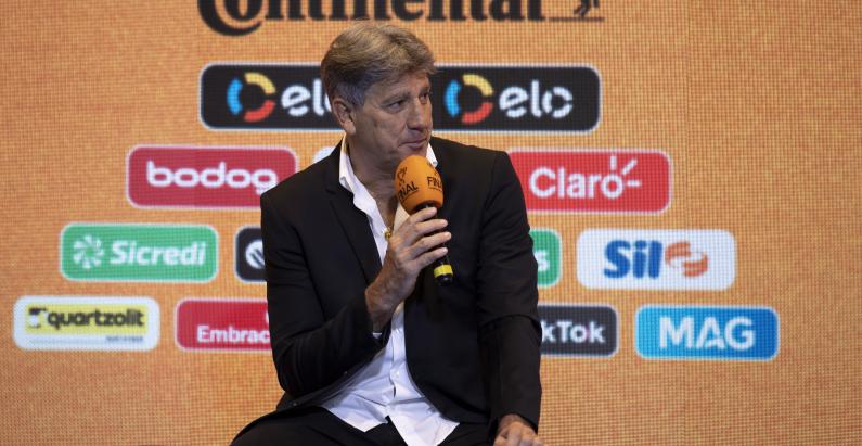 Renato Gaúcho concedeu entrevista coletiva após sorteio dos mandos de campo das finais da Copa do Brasil (Foto: Lucas Figueiredo/CBF)