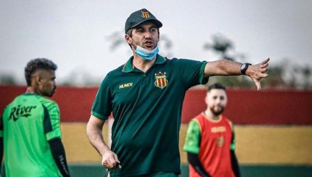 Reforços para encerrar a seca. (Foto: Lucas Almeida)