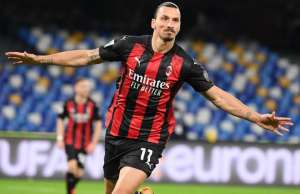 Ibrahimovic não esquece luta contra covid-19: 'Já estava dando nomes às paredes'