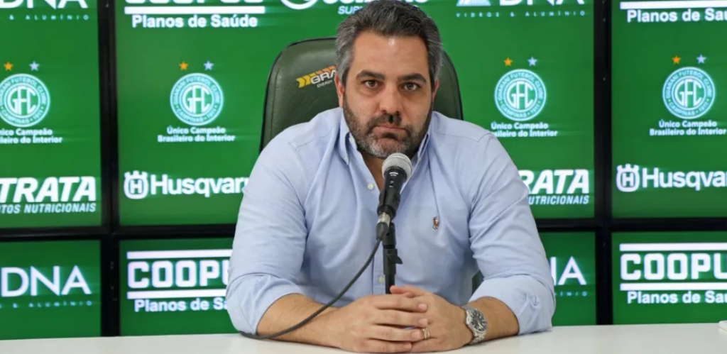 Presidente admite negligência em surto de Covid-19 no elenco do Guarani