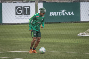 Ex-Santos e Botafogo pode pintar no Coritiba para enfrentar o Vasco