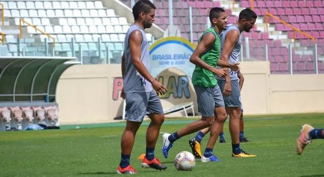 Com técnico suspenso, Confiança terá mudanças para confirmar presença na Série B