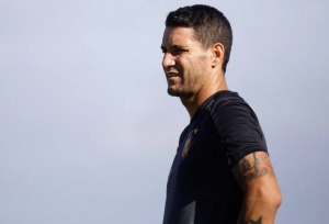 Sem Thiago Neves, Jair Ventura 'quebra a cabeça' para escalar o Sport