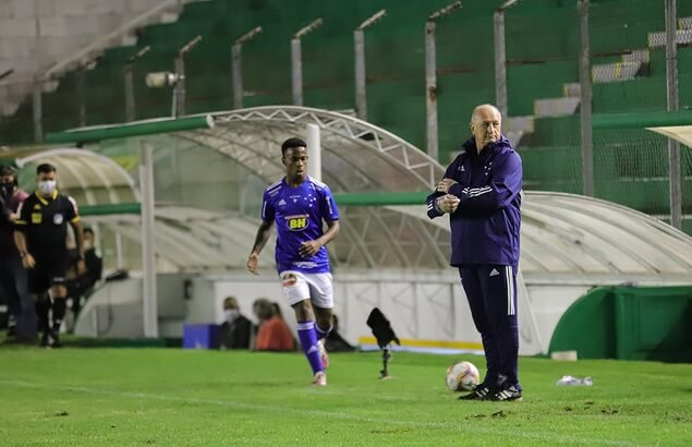 Ídolo diz que Cruzeiro precisa agradecer Felipão por recuperação na Série B