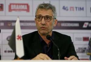 Justiça penhora R$ 39 mil do Vasco por dívida, mas só acha R$ 34,48