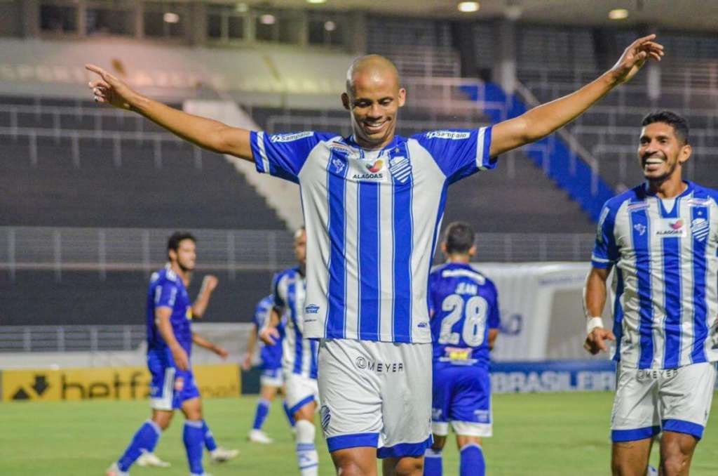 Cleberson teve uma atuação bastante segura (Foto: Divulgação/CSA)
