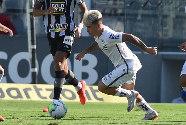 Soteldo comemora vitória do Santos sobre o Botafogo (Foto: Ivan Storti/Santos FC) Soteldo comemora vitória do Santos sobre o Botafogo (Foto: Ivan Storti/Santos FC)