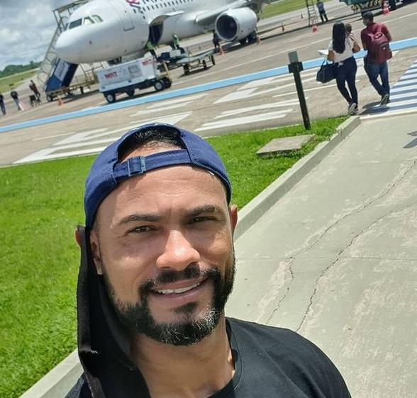 Goleiro Bruno se despede oficialmente do Rio Branco e parte para o Rio