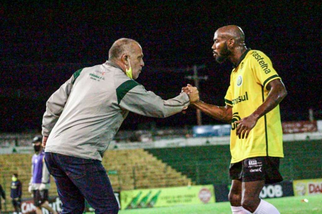 Celso Teixeira ficou muito perto do acesso com o Ypiranga-RS