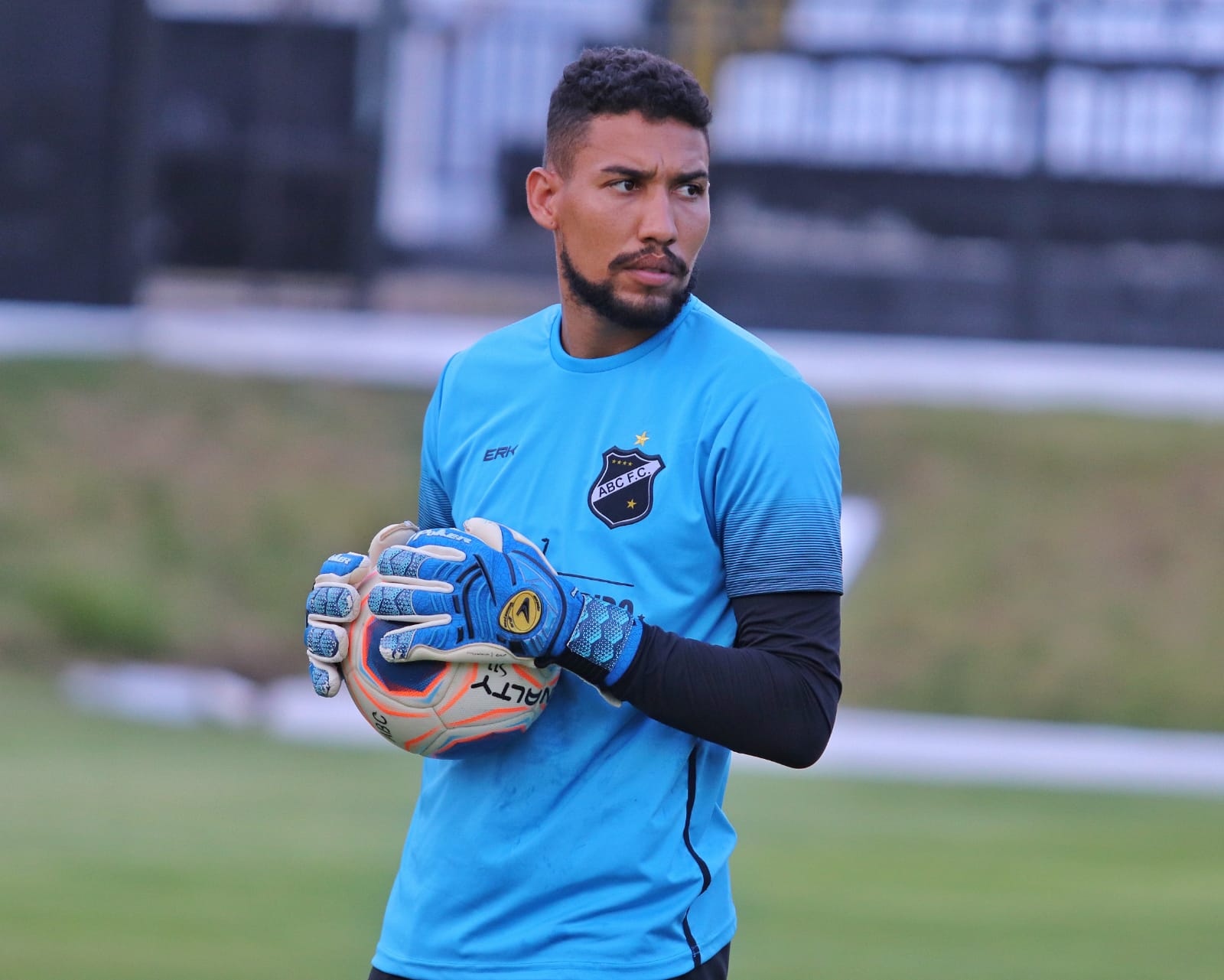 Manaus anuncia contratação de goleiro ex-ABC-RN e Água Santa