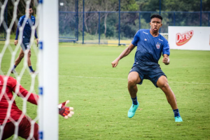 Time japonês contrata jovem atacante do Bahia por empréstimo