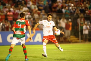 Herói de dois acessos volta ao Vila Nova para encerrar a carreira