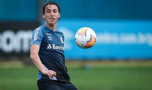 Grêmio define ampliação de contrato de zagueiro até o fim de 2022