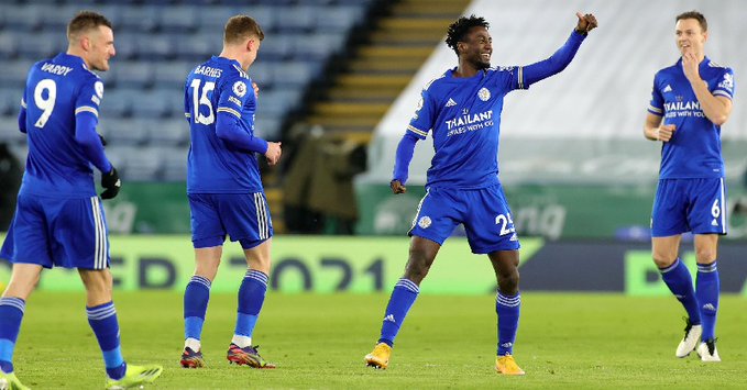 INGLÊS: Leicester City derrota o Chelsea e assume a liderança provisória