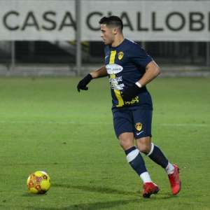 Atacante brasileiro comemora estreia com vitória na Itália