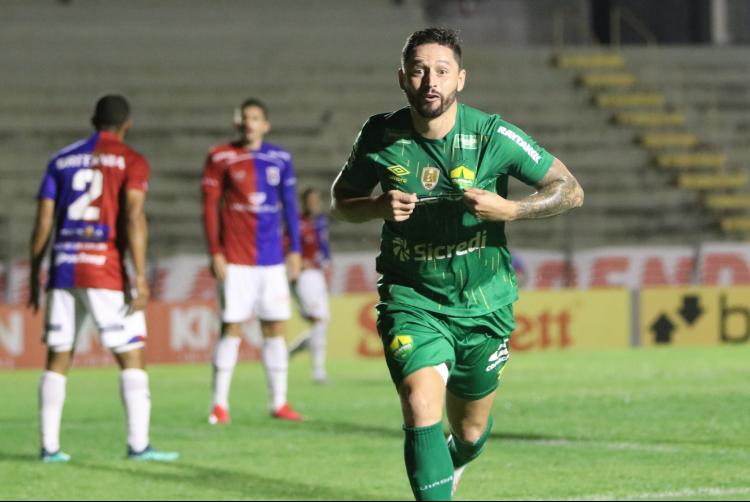 SÉRIE B: Cuiabá fica perto do acesso e Botafogo da queda; CSA volta ao G-4