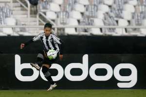 Atacante testa positivo para covid-19 e desfalca Botafogo-RJ contra Atlético-GO