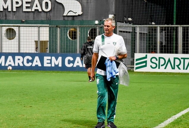 Série B: Lisca fica “pistola” com queda de rendimento do América-MG e faz desabafo