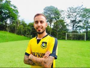 Paulista A2: São Bernardo FC confirma rumor e oficializa meia ex-Paraná e Bragantino