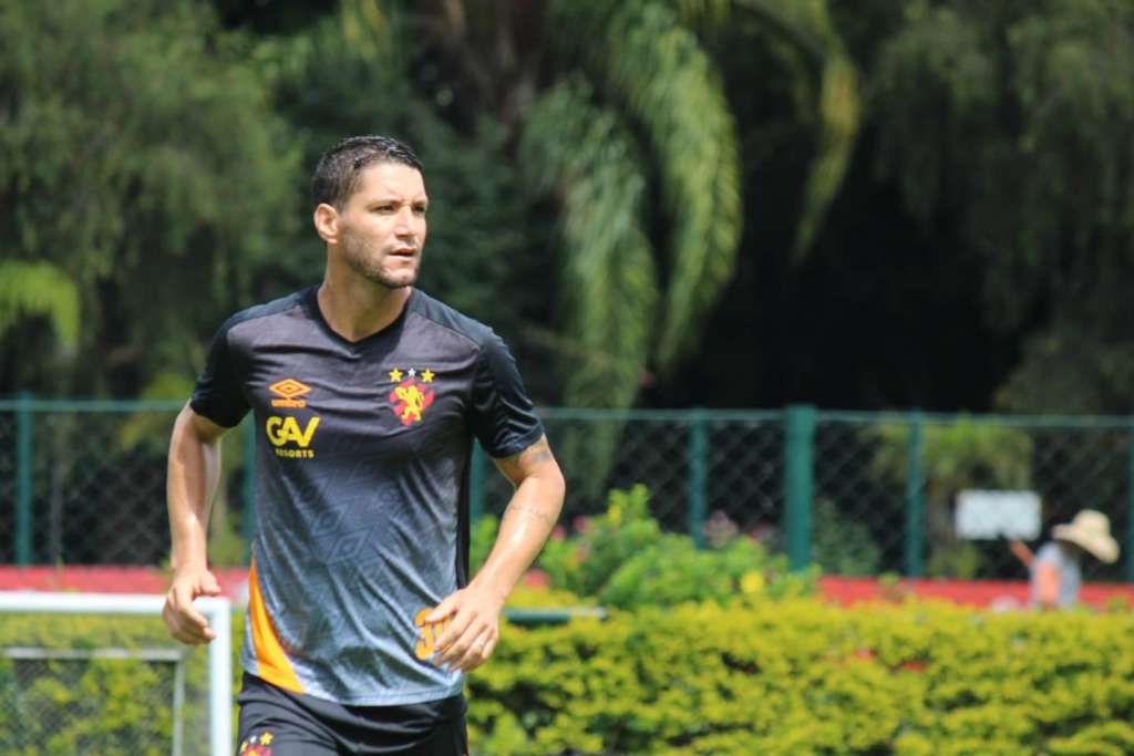Com retorno de Thiago Neves, Sport tenta quebrar tabu e se afastar do Z4