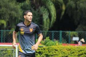 Com retorno de Thiago Neves, Sport tenta quebrar tabu e se afastar do Z4