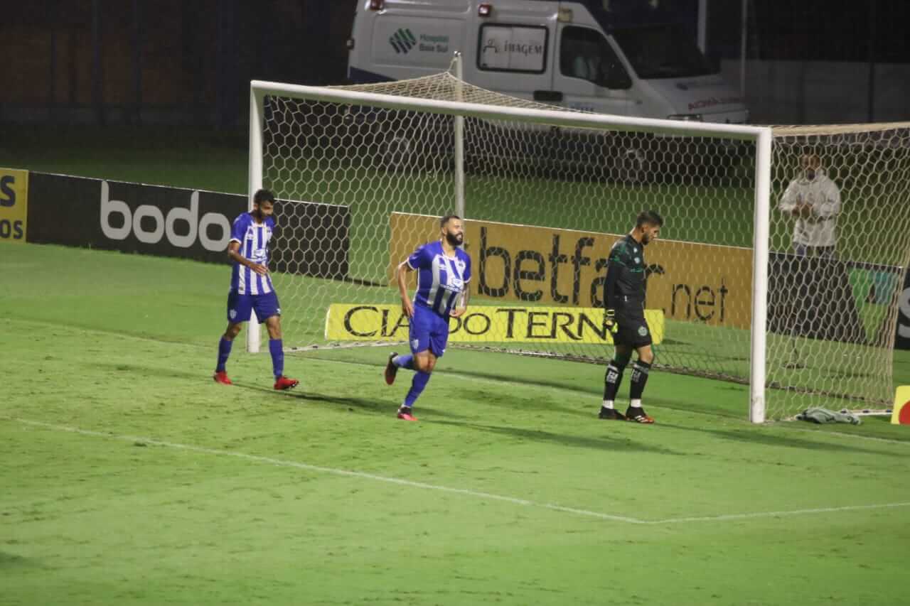 Goleada sobre o Juventude anima Avaí na reta final da Série B: “Estamos vivos”