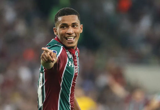 Gigante espanhol avança por joia do Fluminense, que tenta retorno financeiro