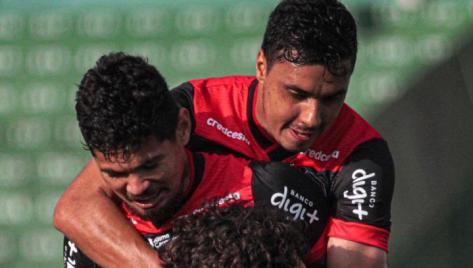 SÉRIE B: Em dia de luta contra Z4, Náutico e Vitória triunfam e rebaixam Botafogo-SP