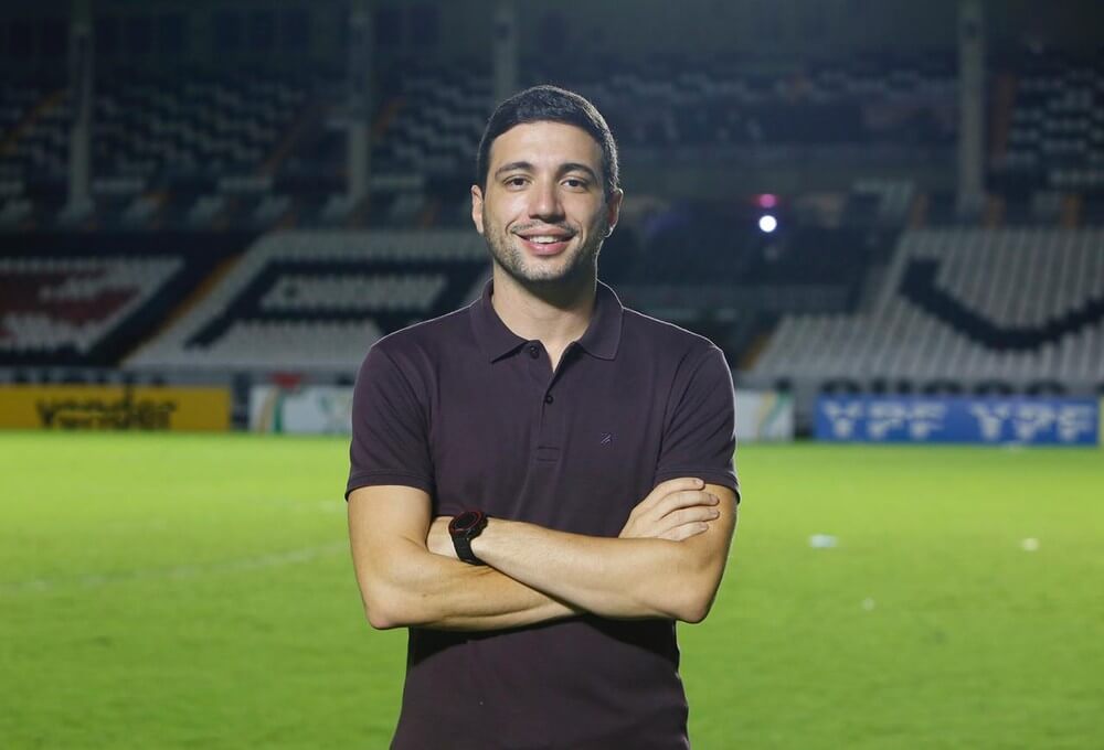 Dirigente do Vasco repudia arbitragem na derrota para o RB Bragantino