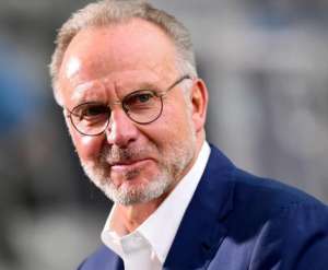 Rummenigge revela que a Uefa considera realizar Eurocopa neste ano em um só país