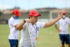 Após vencer e sair do Z-4, técnico do Bahia se diz aliviado pelo resultado