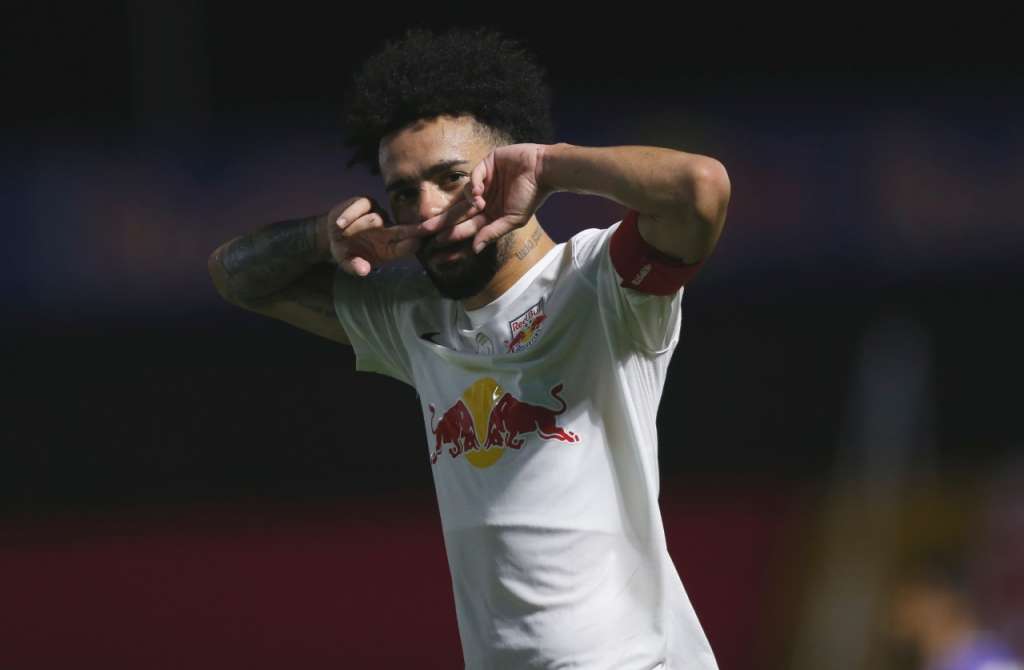 Claudinho marcou dois gols na vitória do RB Bragantino por 4 a 1 contra o Vasco. Foto: Twitter/RB Bragantino