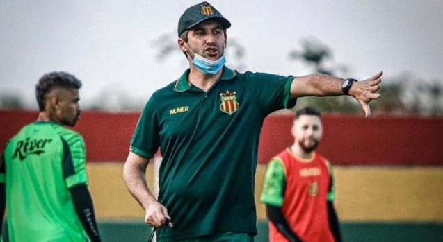 Bem fora de casa, Sampaio quer aprontar em Cuiabá para seguir sonhando