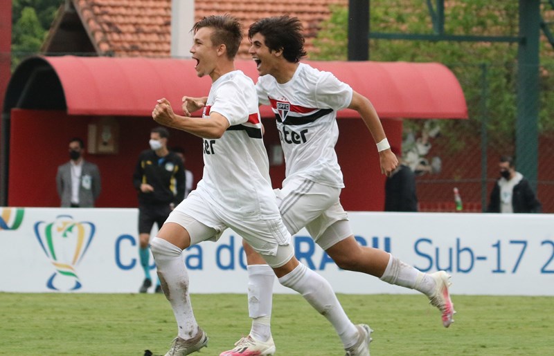 COPA DO BRASIL SUB-17: São Paulo elimina o Palmeiras nos pênaltis e pega o Flu na final